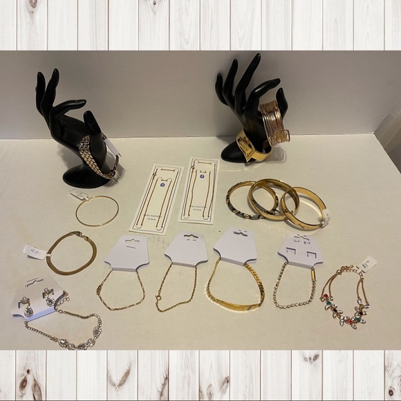 LAMINATED GOLD JEWELRY BUNDLE - Picture 1 of 3